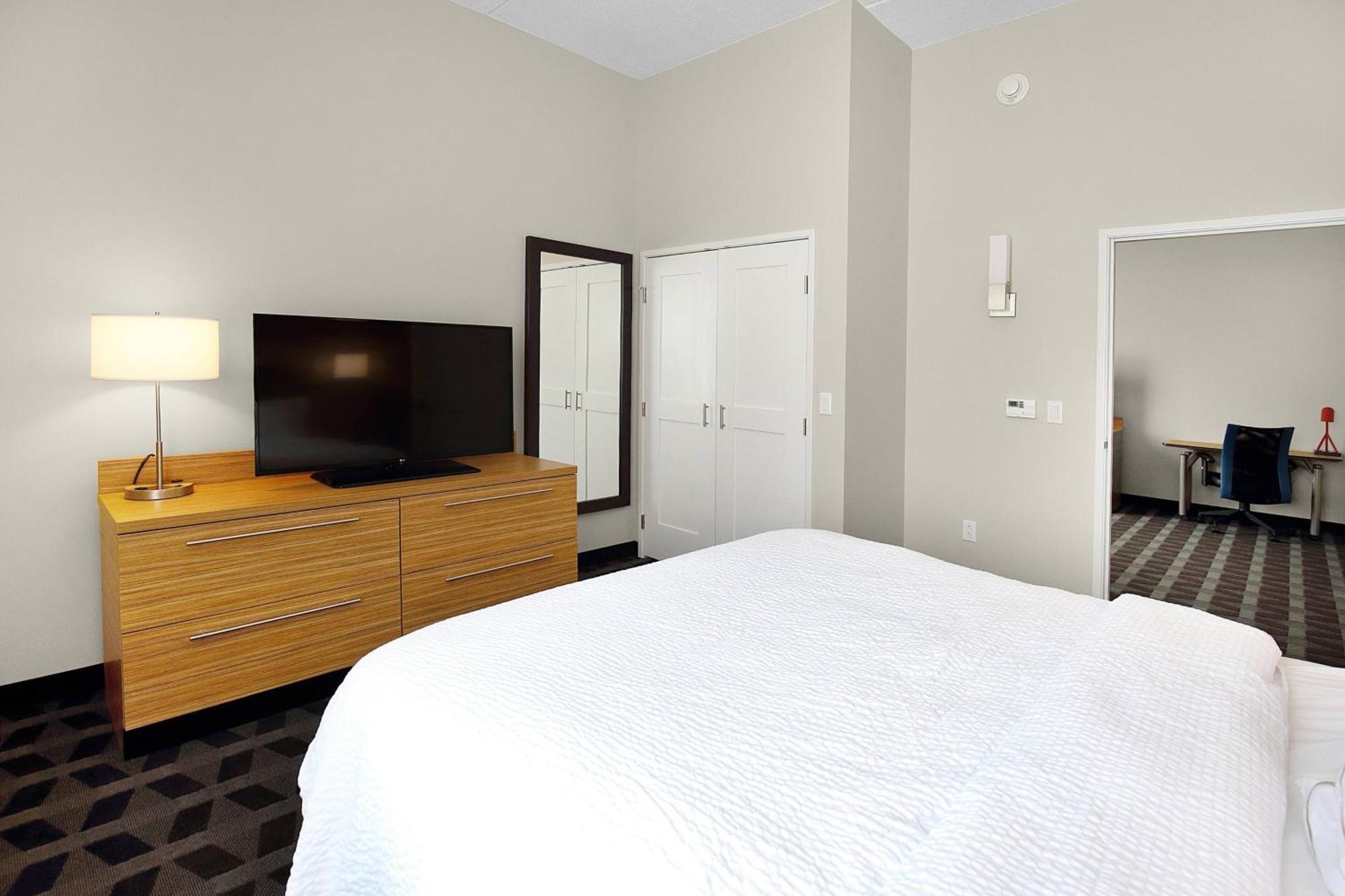 Towneplace Suites By Marriott Grove City Mercer/Outlets Esterno foto